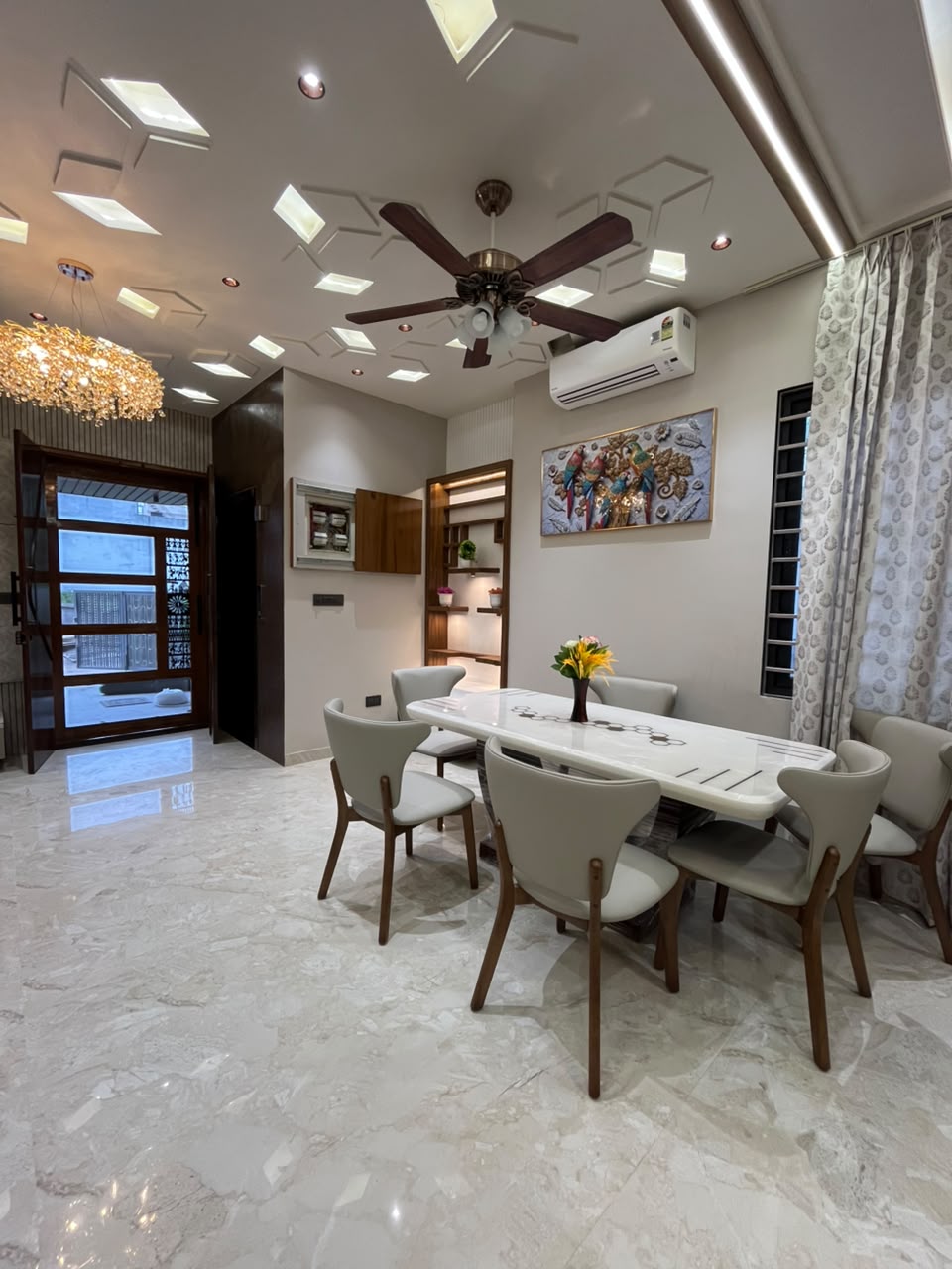 5BHK West Facing villa with double car parking 
