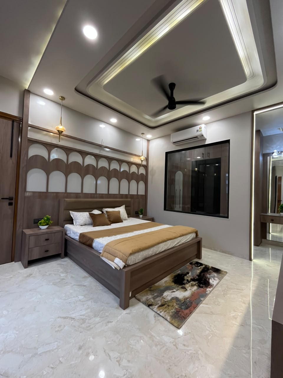 5BHK West Facing villa with double car parking 