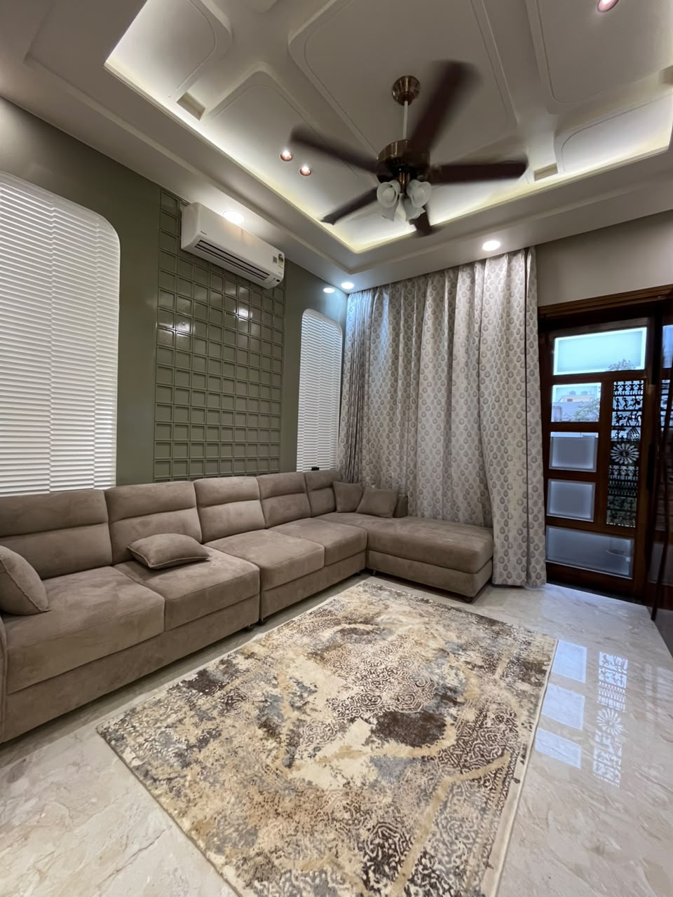 5BHK West Facing villa with double car parking 